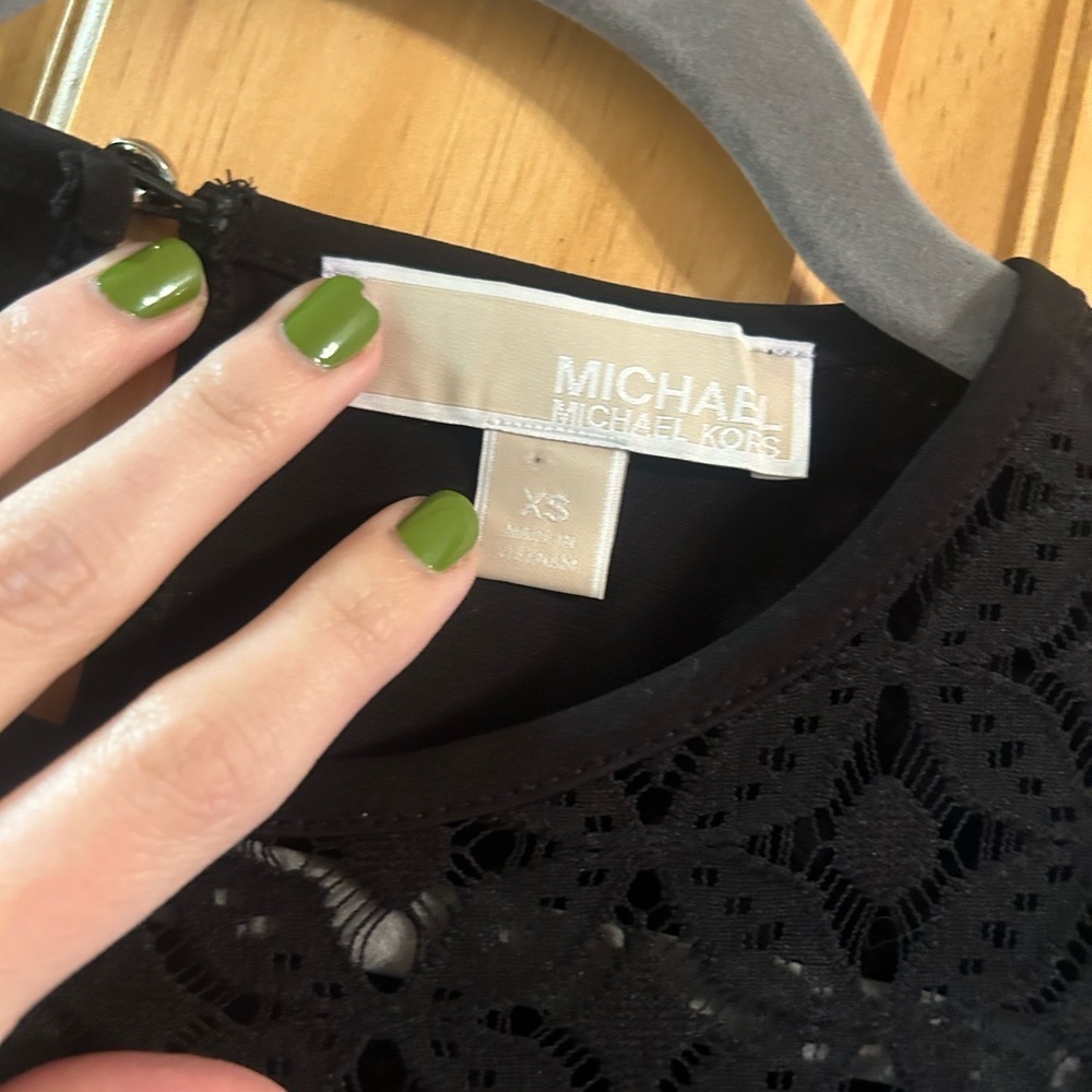 MICHAEL KORS XS black top great condition - Picture 3 of 3